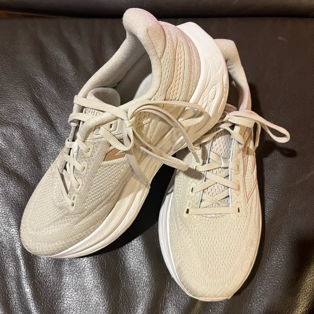 New Balance Fresh Foam X Sneakers 1080 v13, Wmn Size 8.5 D (Wide), Timberwolf